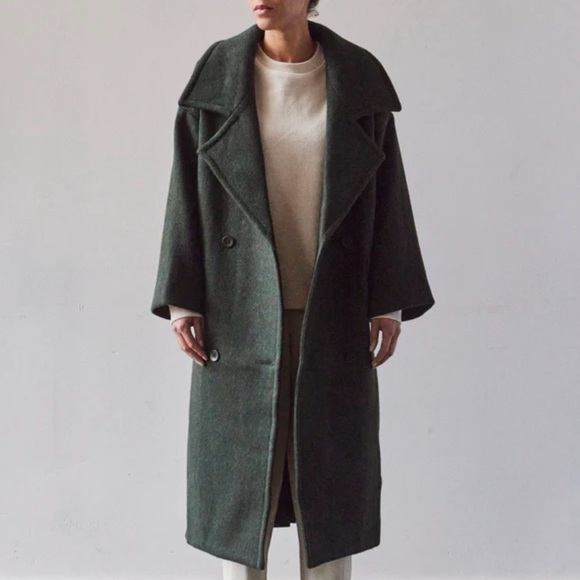 7115 by Szeki Oversized Wool Coat - Picture 15 of 16